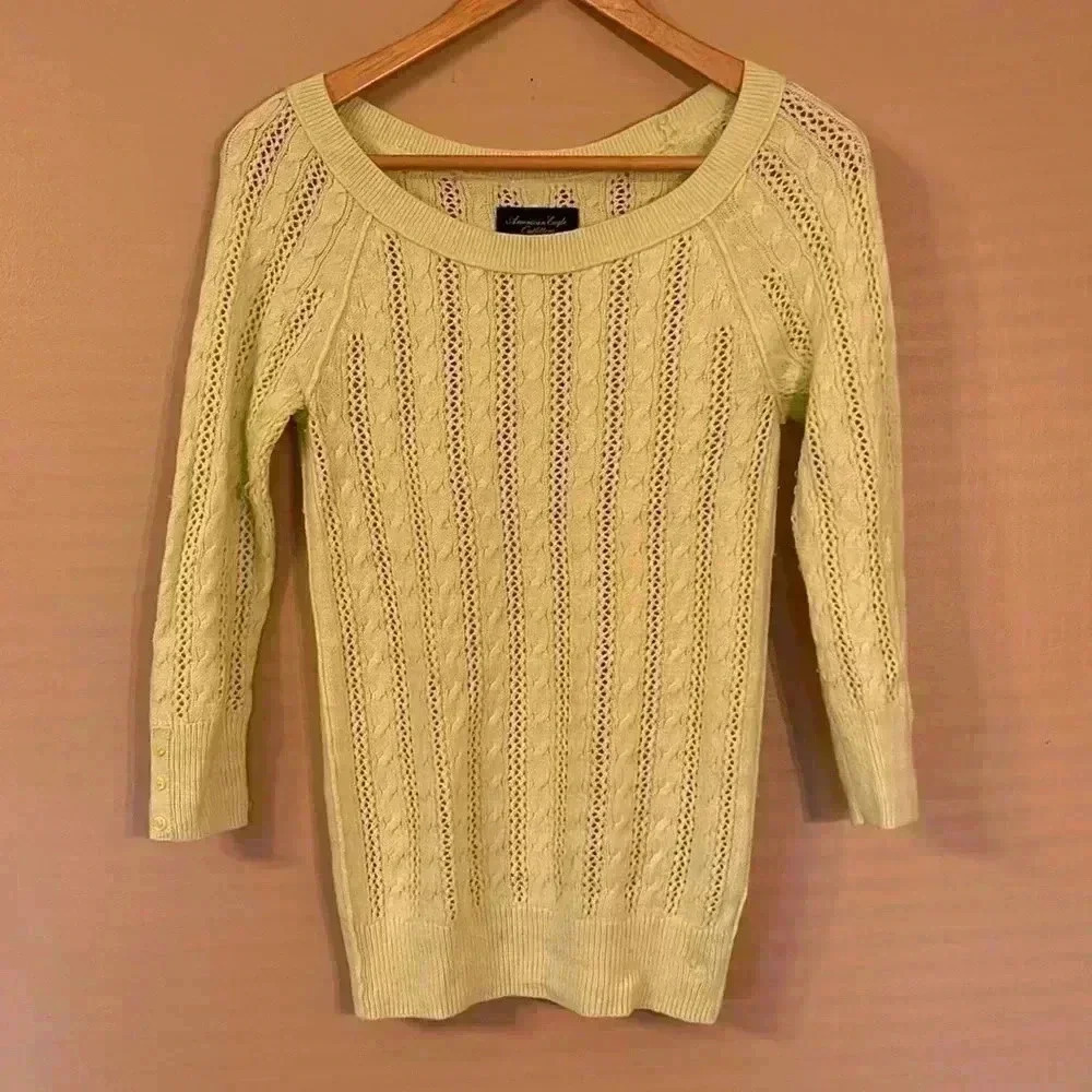 American Eagle Lime Light Weight Cable Knit Sweater Size S